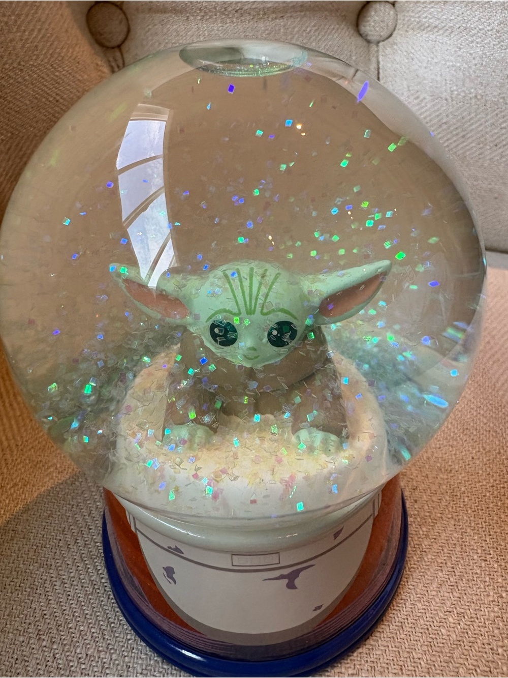 Star Wars The Mandalorian Grogu The Child Snow Globe – 6”